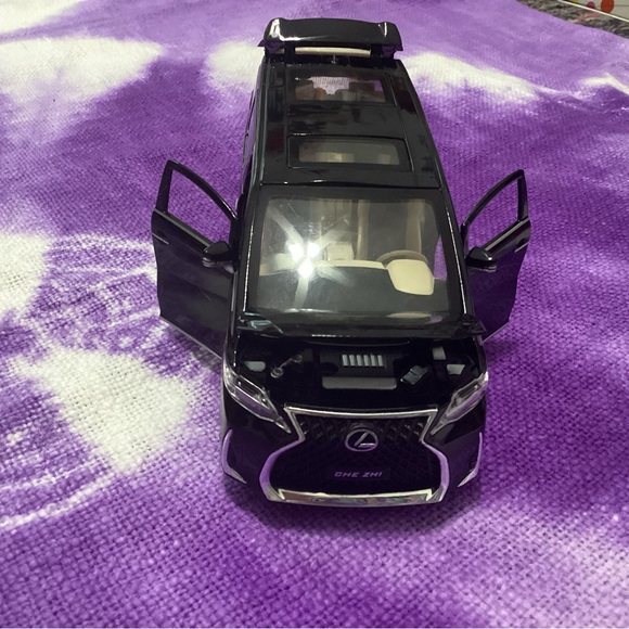 Black Car Model - Picture 3 of 4
